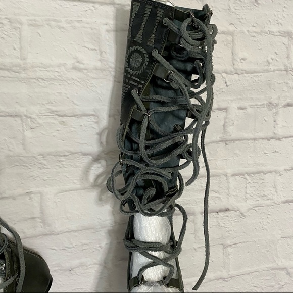 NWOT Leather Gladiator Sandals - Picture 16 of 16